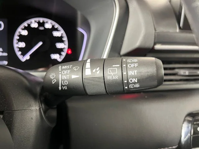 Used 2023  Honda EX-L image 18