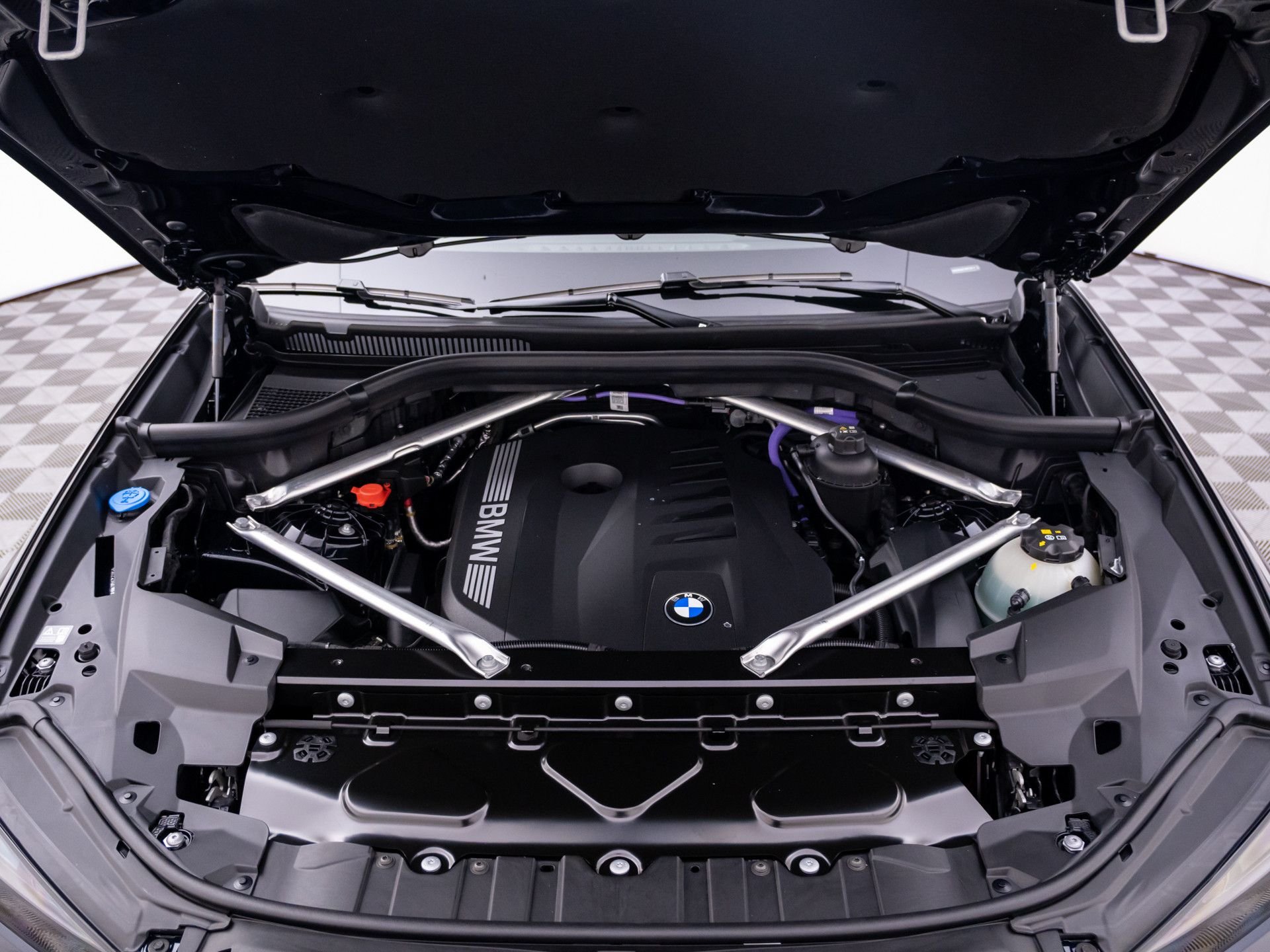 New 2026 Carbon Black Metallic BMW xDrive40i image 32