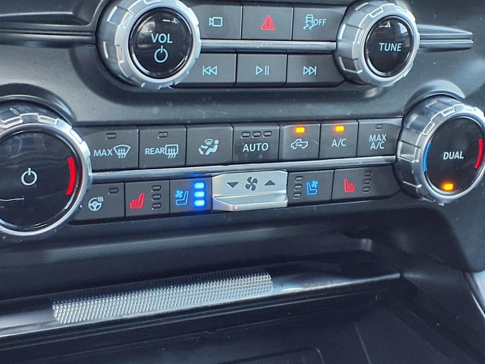 Used 2025 Gray Ford Tremor image 5