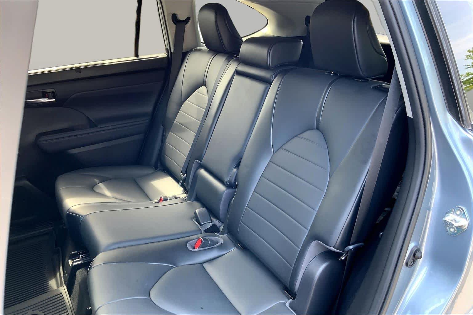 Used 2021 Moon Dust Toyota XLE image 21