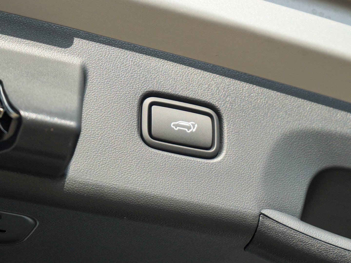 New 2026 Creamy White Pearl Hyundai Limited AWD image 9