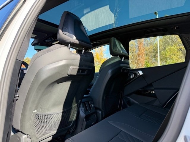 Used 2026 Alpine White BMW 30 xDrive image 19