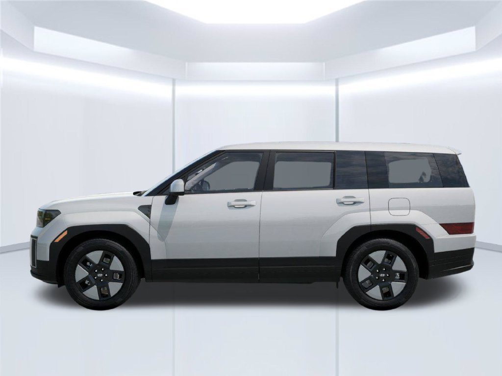 New 2027 White Hyundai SE image 3
