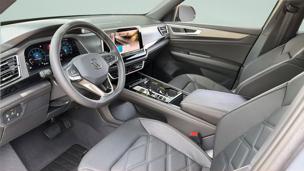 New 2026 Pure Gray Volkswagen 2.0T SE w/Technology image 26