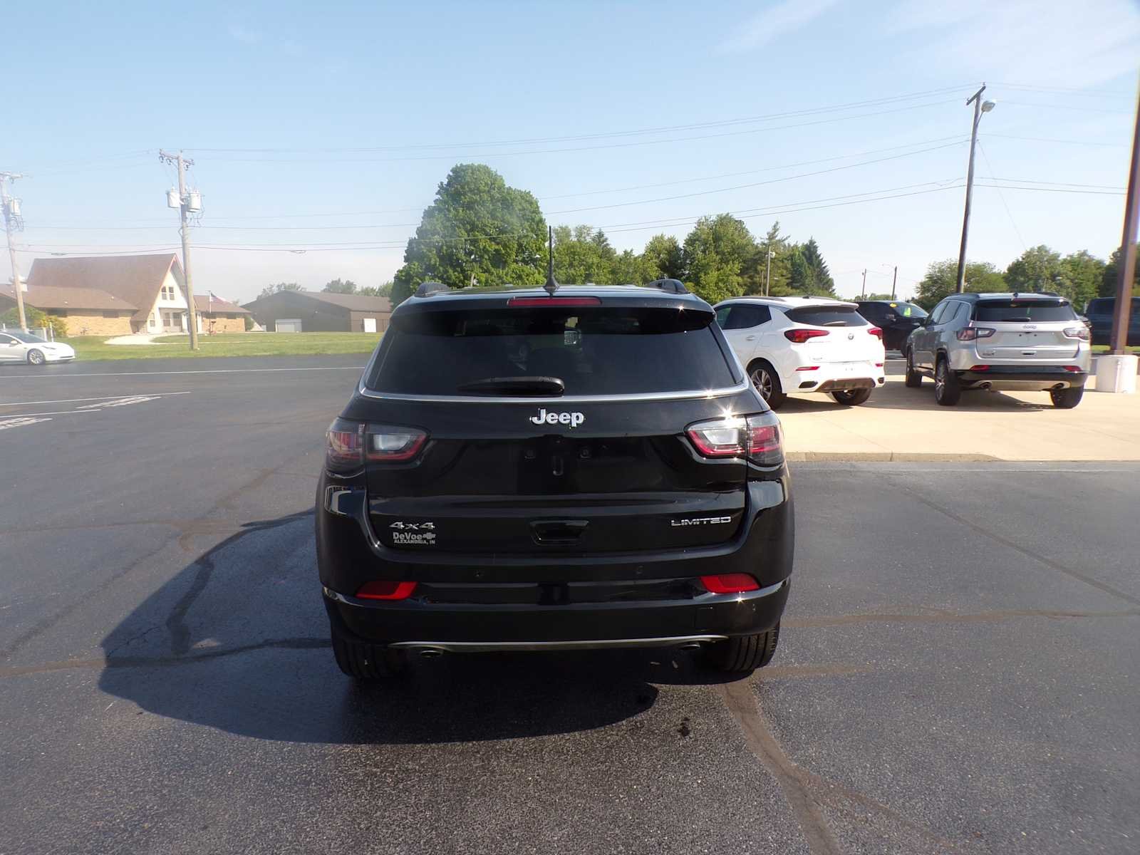 Used 2023 Black Jeep Limited 4x4 image 4