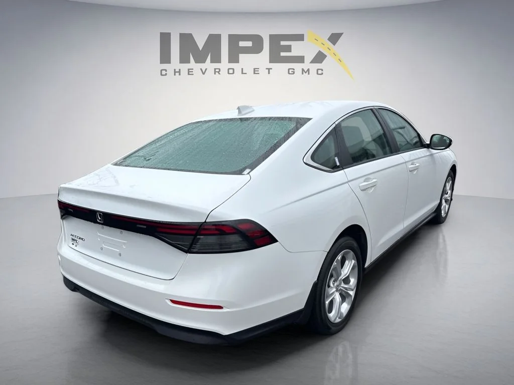 Used 2024 White Honda LX image 5