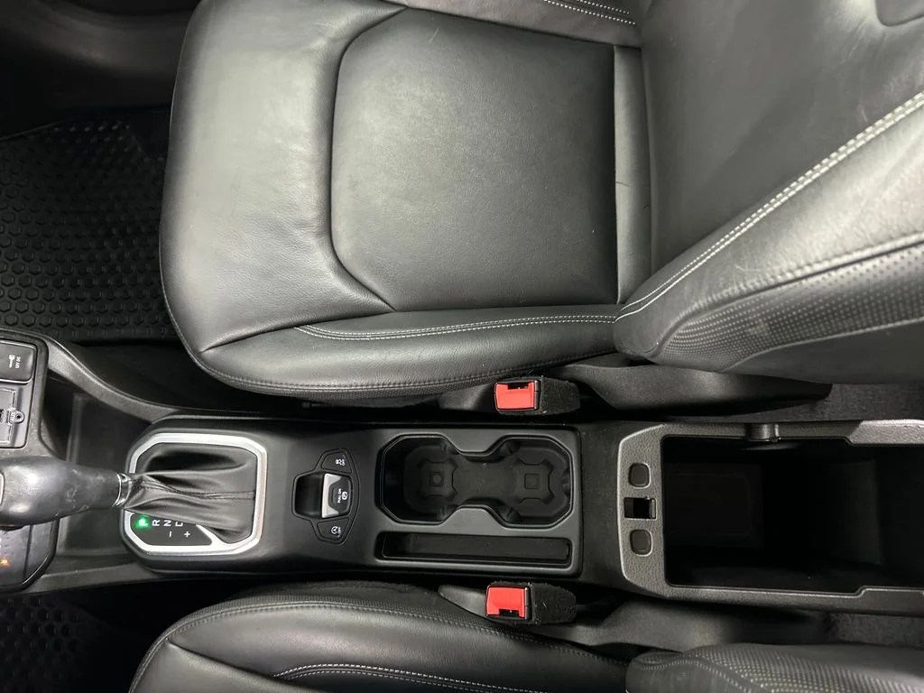 Used 2023 Gray Jeep Limited image 15