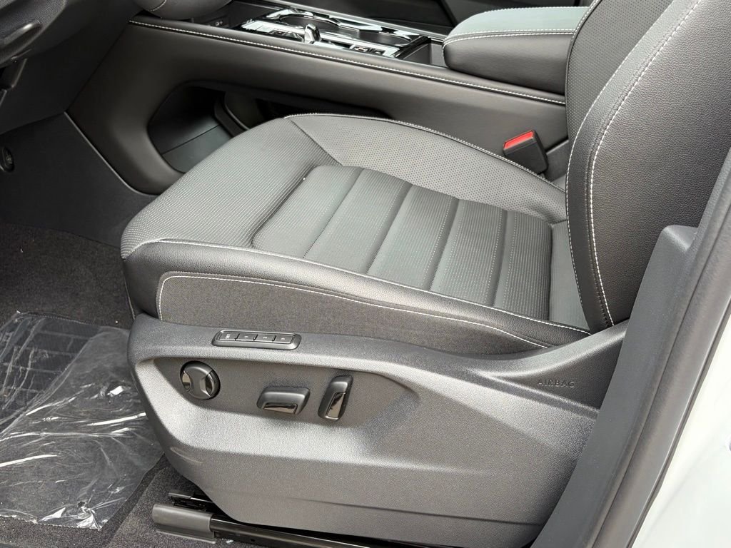 New 2026 Opal White Pearl Volkswagen 2.0T SEL image 13
