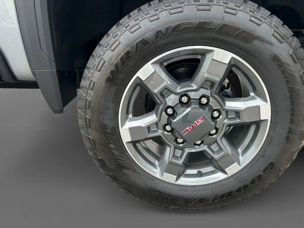 2026 GMC Sierra 2500HD SLT - Photo 8