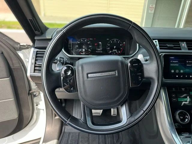 Used 2022 White Land Rover HSE Silver Edition image 15