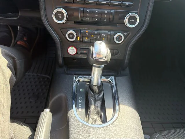 Used 2016 White Ford V6 image 10