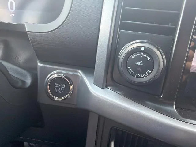 New 2026 Oxford White Ford XLT image 39