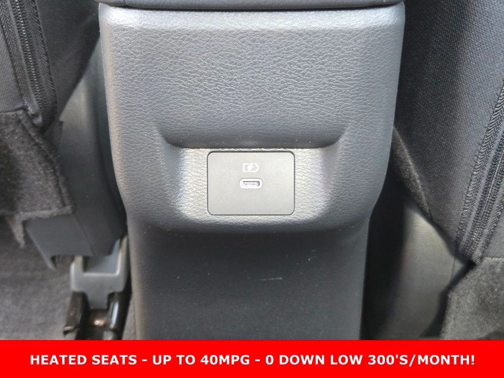 2025 Nissan Versa Sedan SR - Photo 12