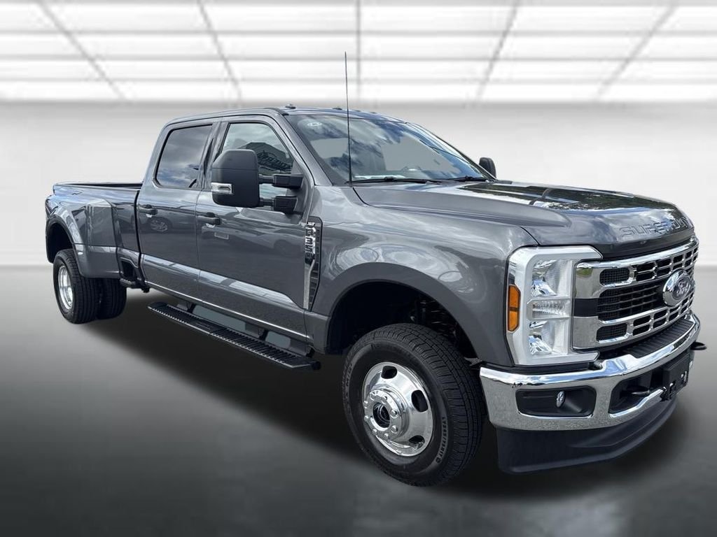 Used 2026 Gray Ford XLT image 33
