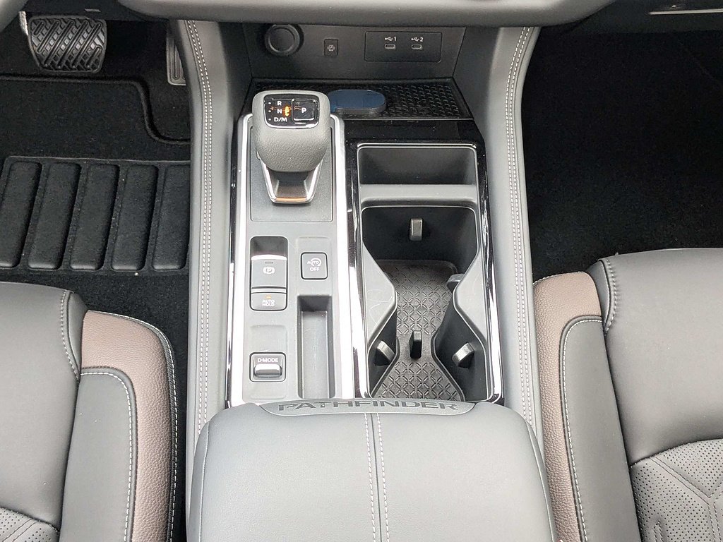 New 2026 Everest White Pearl TriCoat / Super Black Two-tone Nissan Platinum image 21