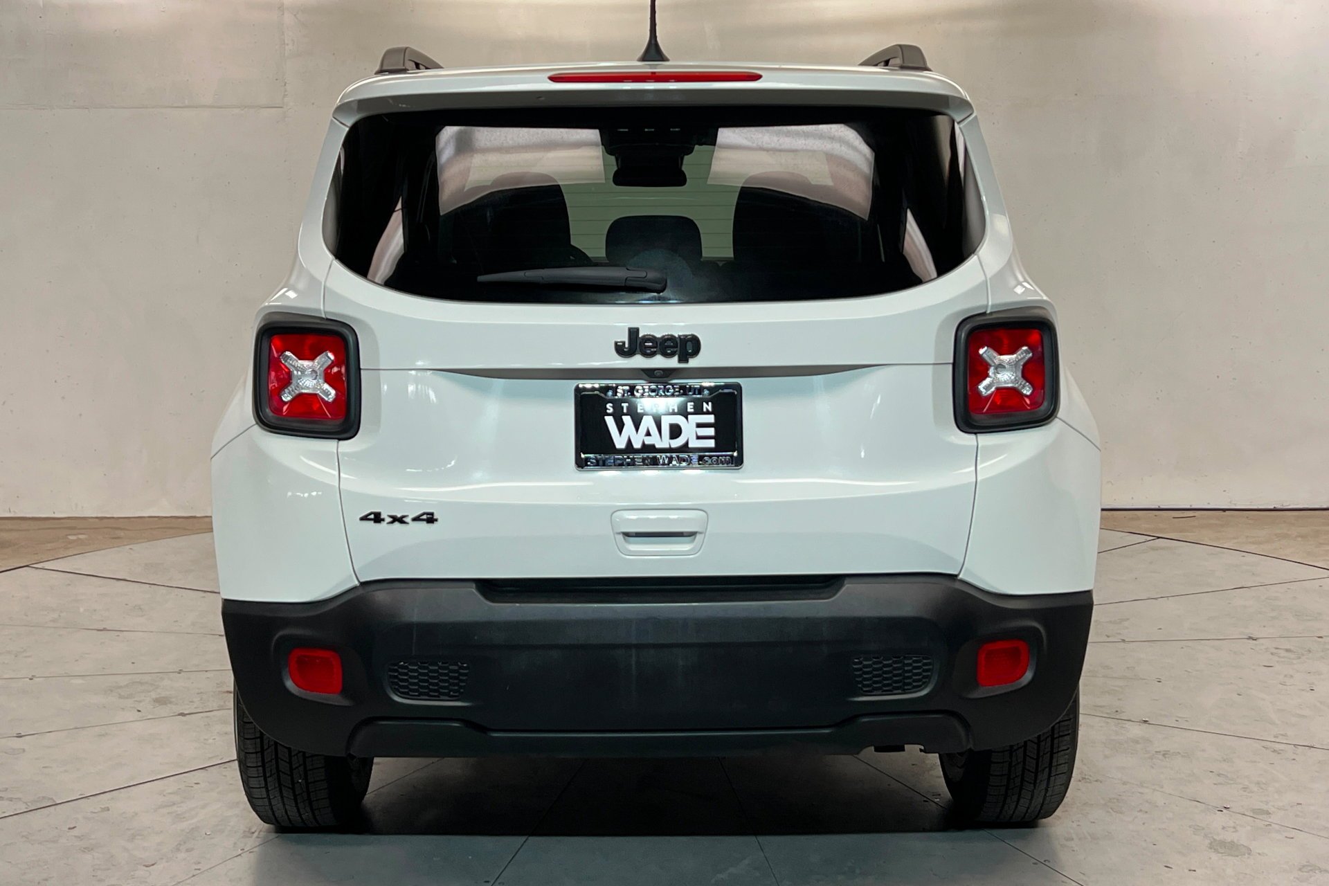 Used 2023 Alpine White Clearcoat Jeep Upland image 5