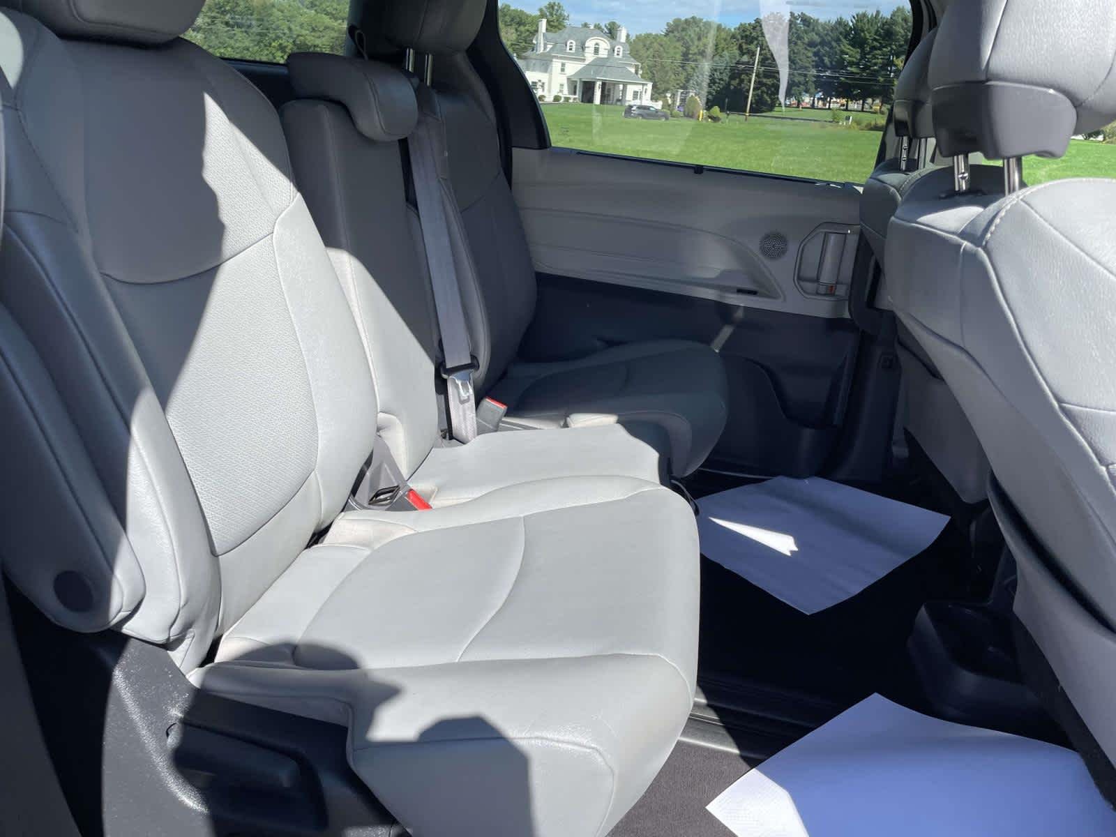 Used 2023 Wind Chill Pearl Toyota XLE image 28