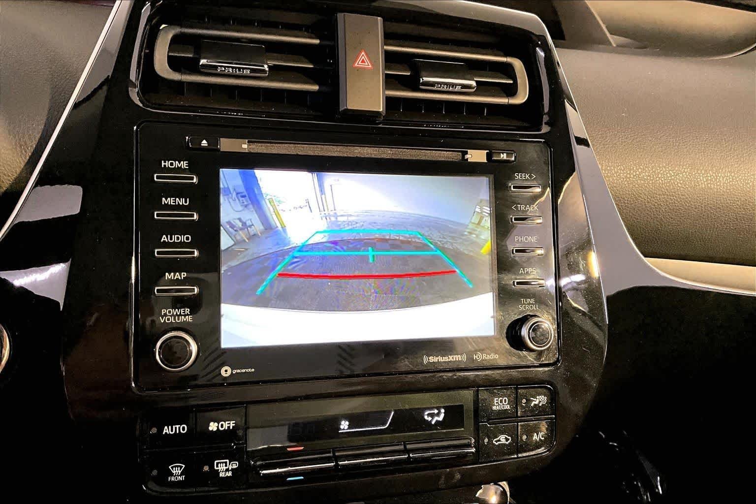 Used 2022 Wind Chill Pearl Toyota LE image 28