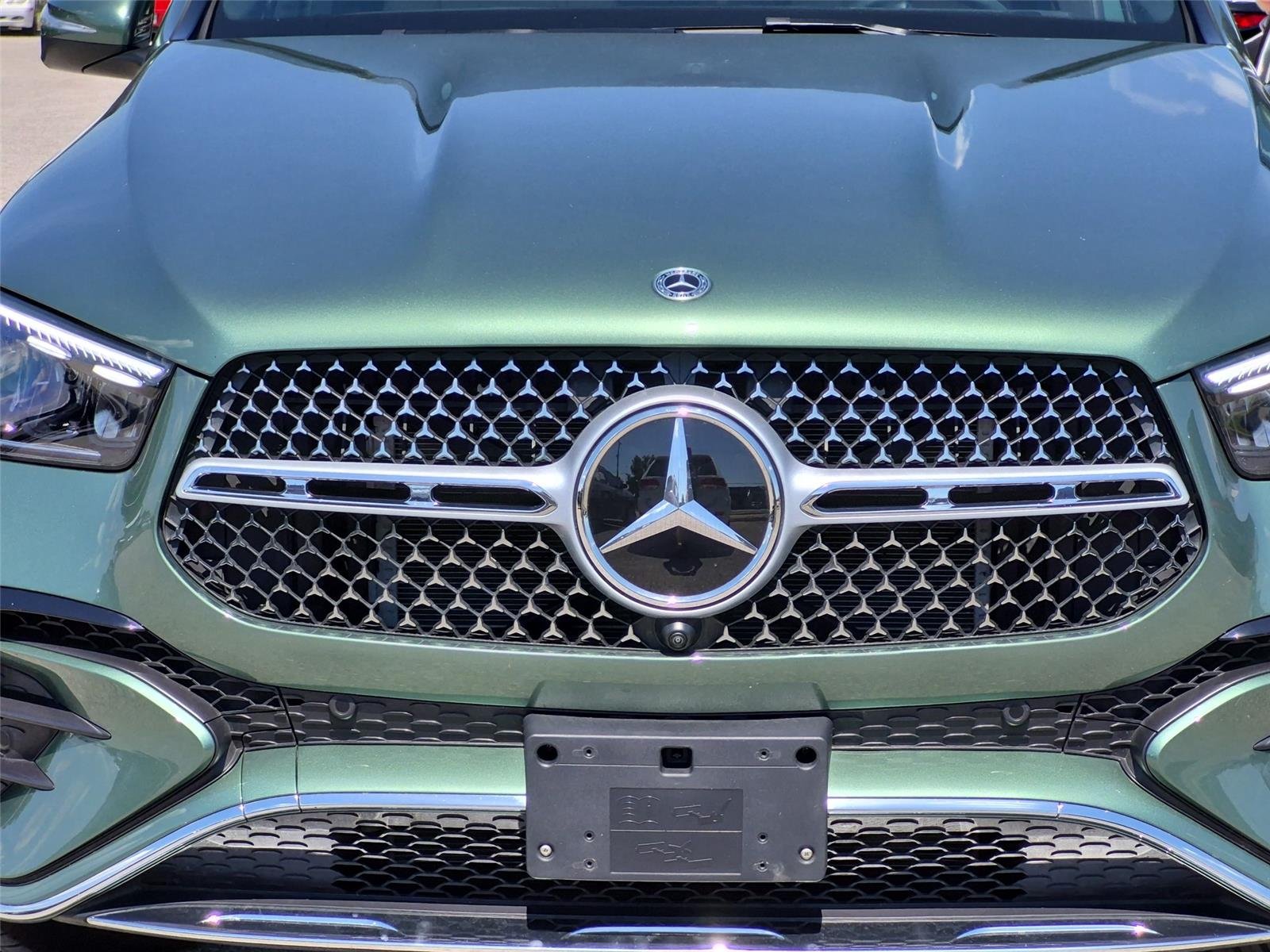 Used 2025 MANUFAKTUR Signature Ireland Mid Green Metallic Mercedes-Benz GLE 450 image 14