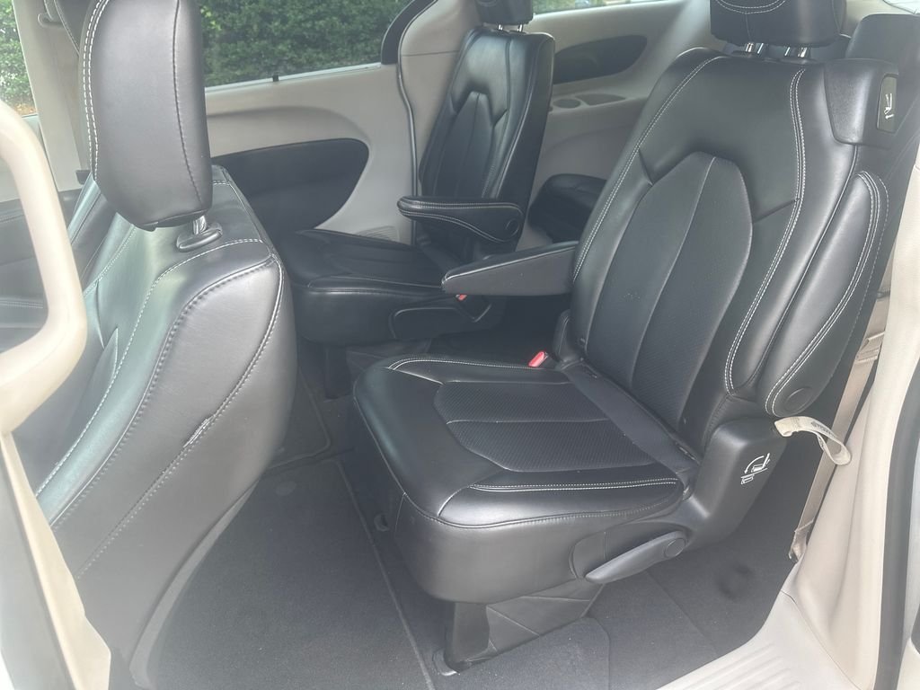 Used 2023 White Chrysler Touring L image 14