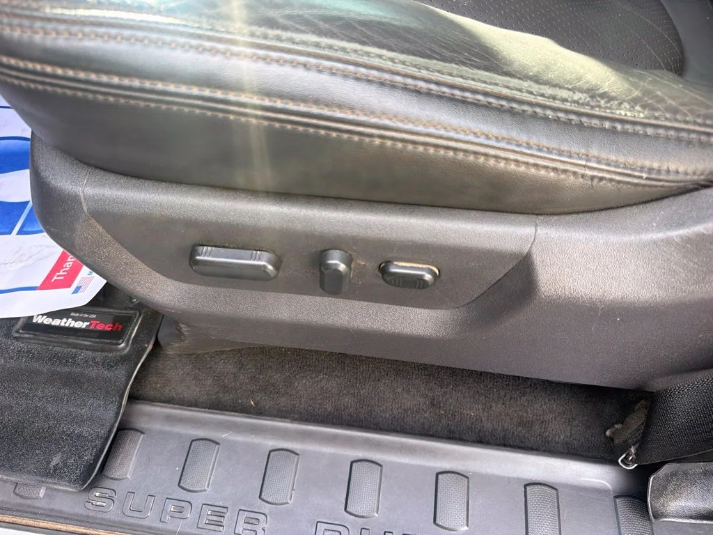 Used 2015 Ingot Silver Ford Lariat image 29