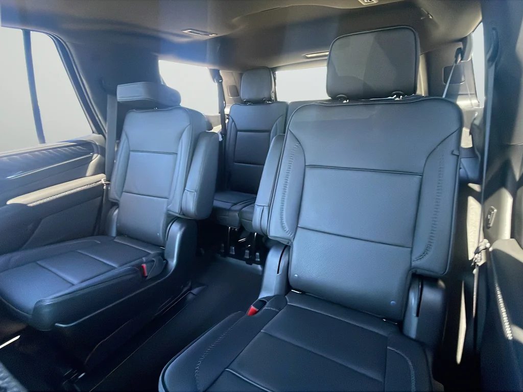 Used 2023 Silver GMC Denali image 41