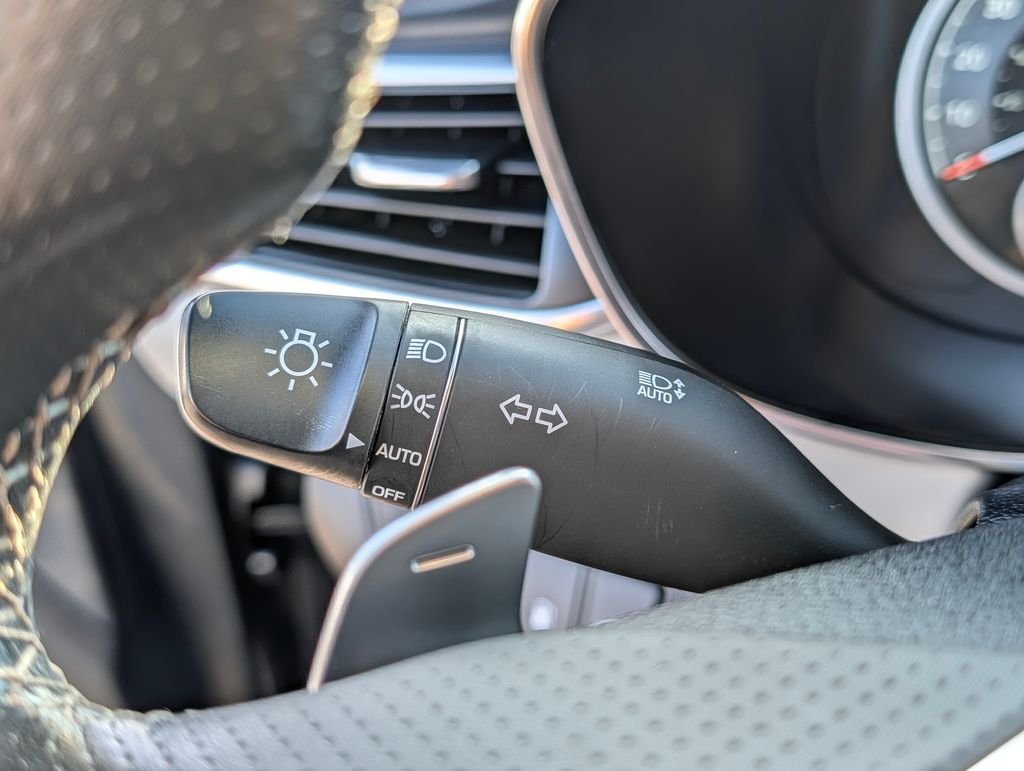 2023 GENESIS G70 Standard - Photo 34