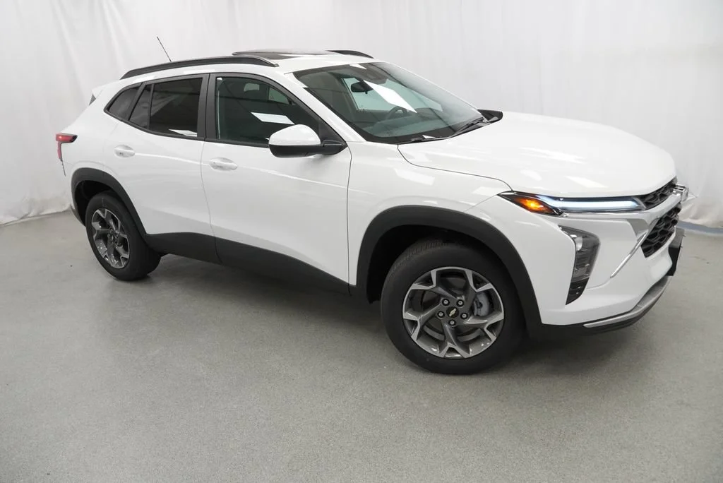 New 2026 Summit White Chevrolet LT image 6