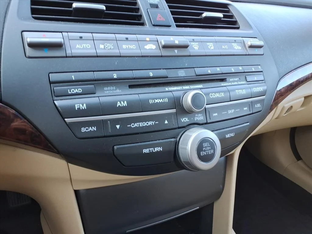 Used 2012  Honda EX-L image 22