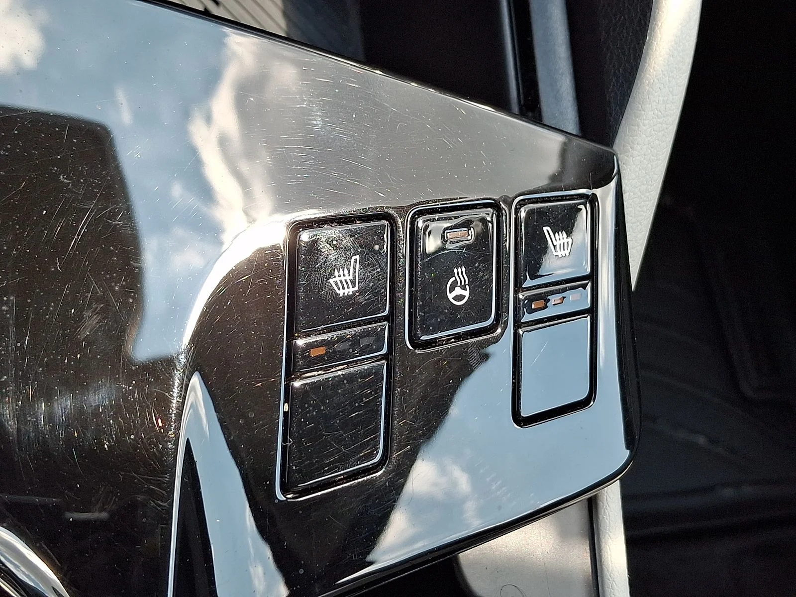 Used 2023 Black Kia EX image 26