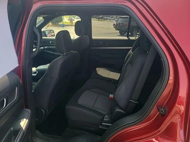 Used 2018 Red Ford XLT image 13