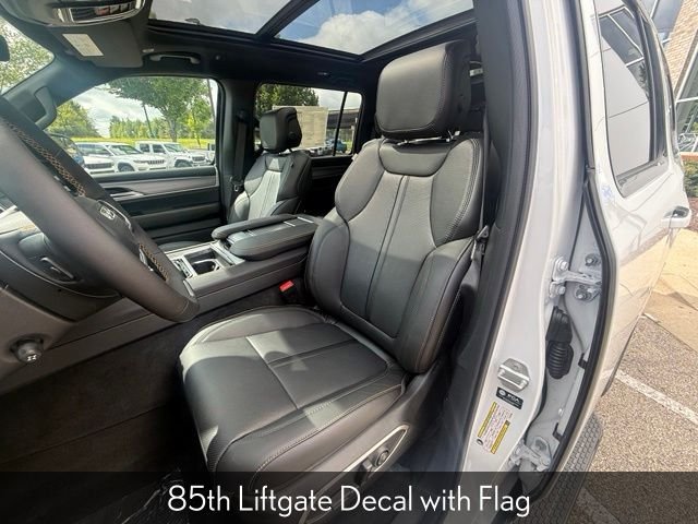 New 2026 Bright White Clear-Coat Exterior Paint Jeep 85th Anniversary Edition image 21