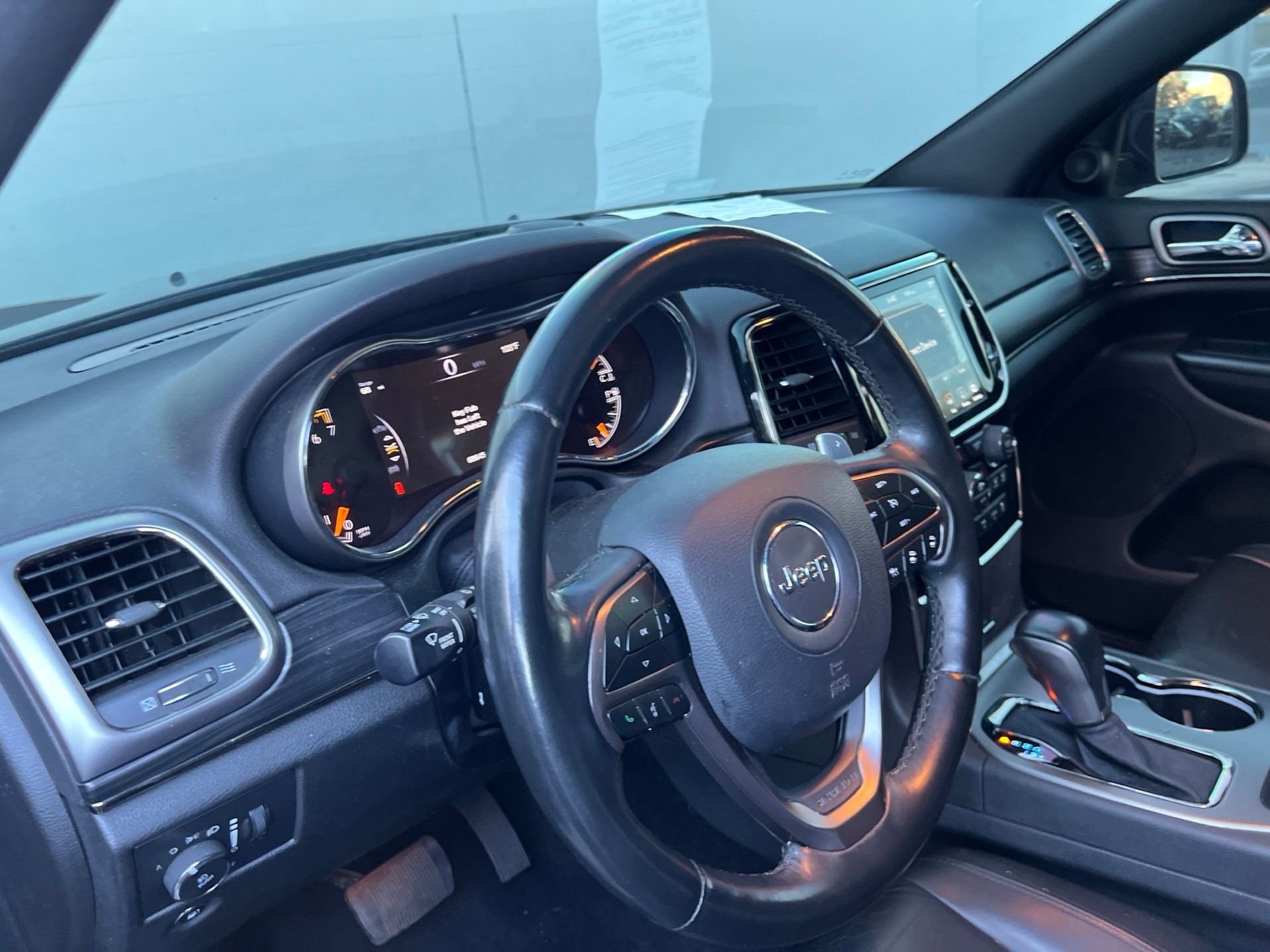 Used 2019 Blue Jeep Limited image 28