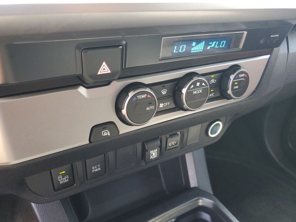 Used 2022 Silver Toyota SR5 image 20