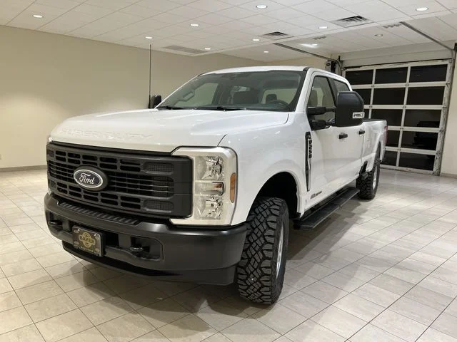 New 2026 Oxford White Ford F-250® XL image 28