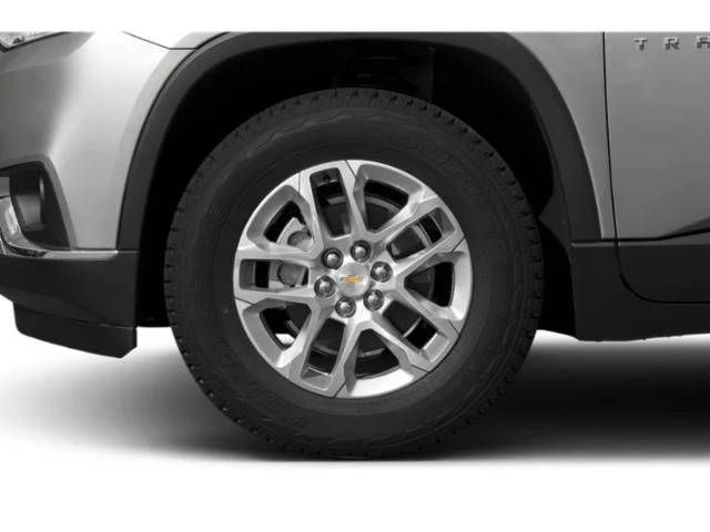 Used 2018 Pepperdust Metallic Chevrolet LT Cloth image 14