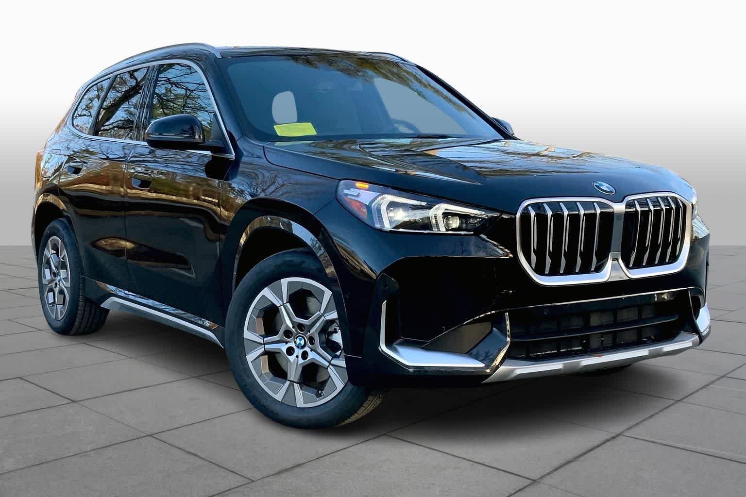 Used 2026 Black Sapphire Metallic BMW xDrive28i image 2