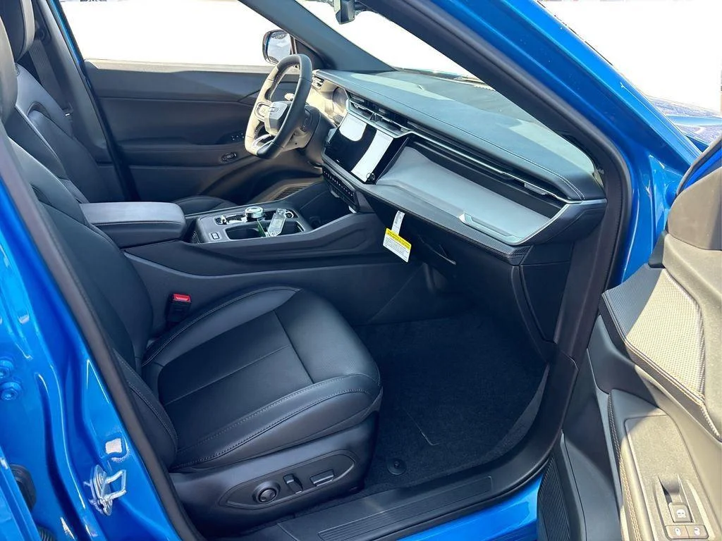 New 2026 Hydro Blue Pearlcoat Jeep Limited image 20