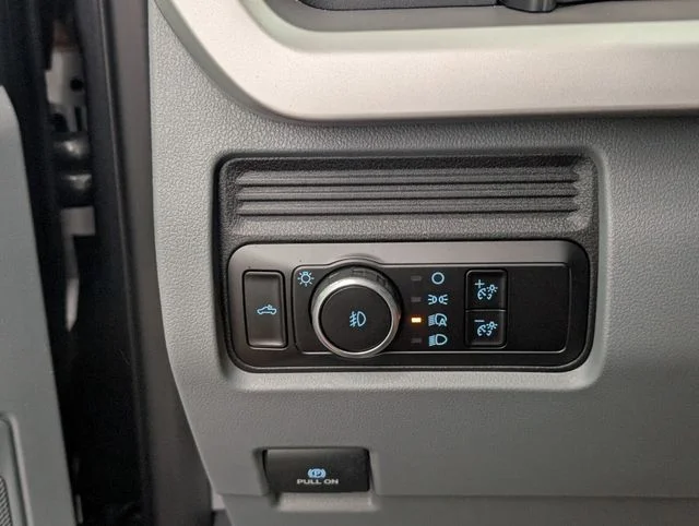 New 2026 Carbonized Gray Metallic Ford F-250® XL image 15