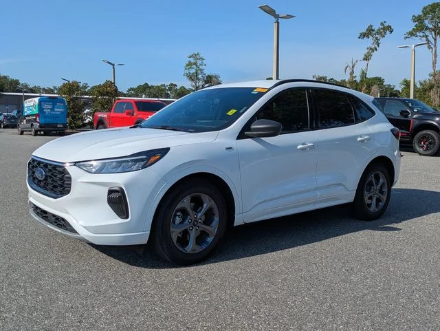 Used 2023 Oxford White Ford ST-Line image 7