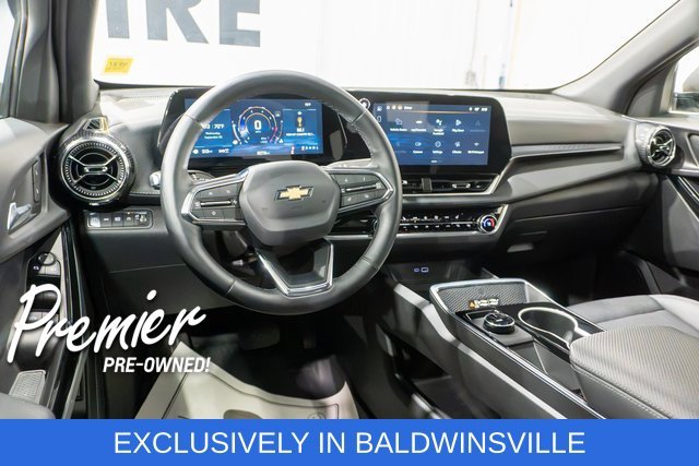 Used 2026 Summit White Chevrolet LT image 11