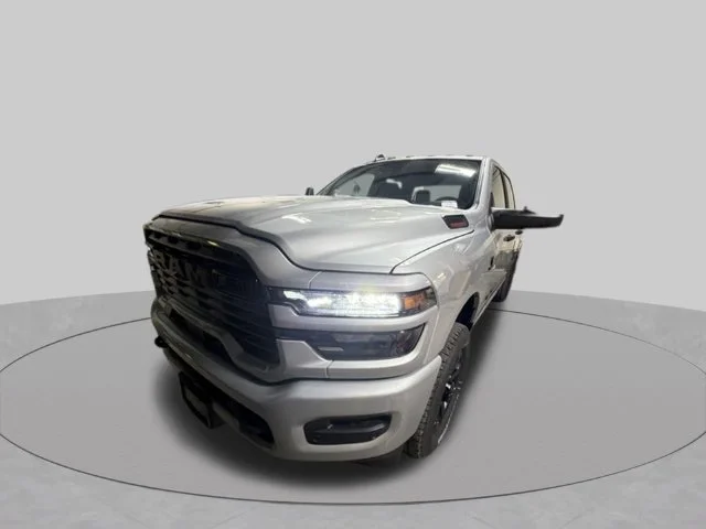 New 2027 Silver-Zynith Exterior Paint RAM Big Horn image 9