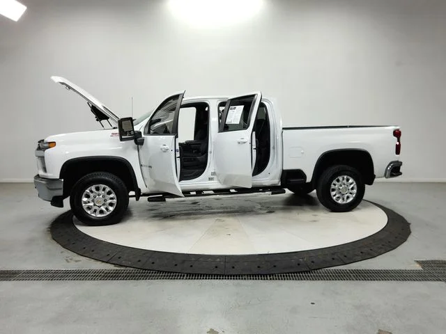 Used 2023 White Chevrolet LT image 13