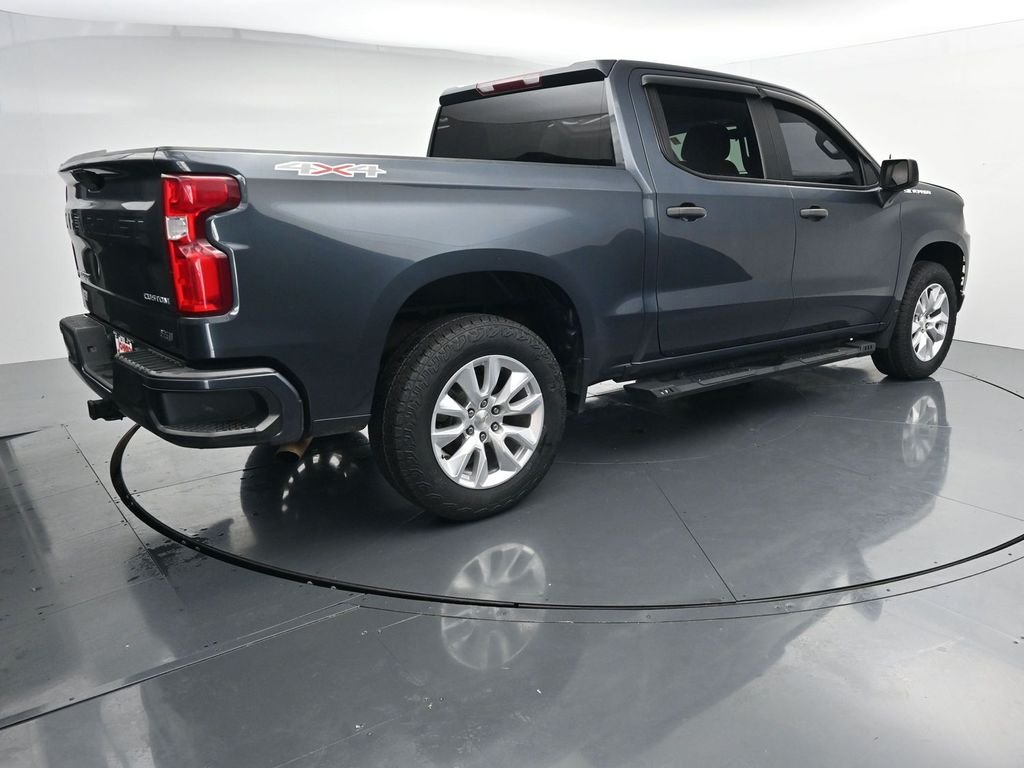 Used 2021 Gray Chevrolet Custom image 8