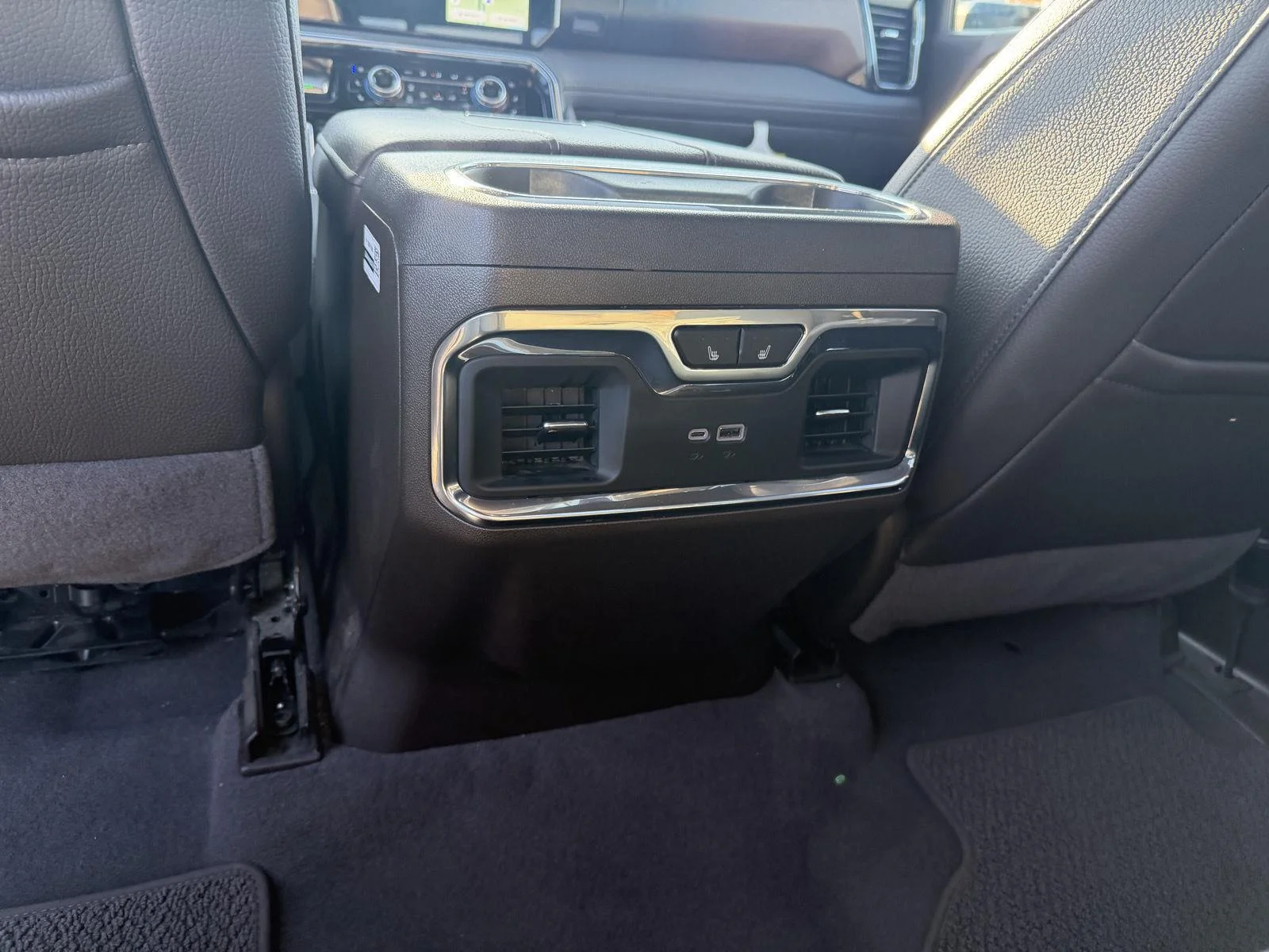 Used 2025 Onyx Black GMC Denali image 9