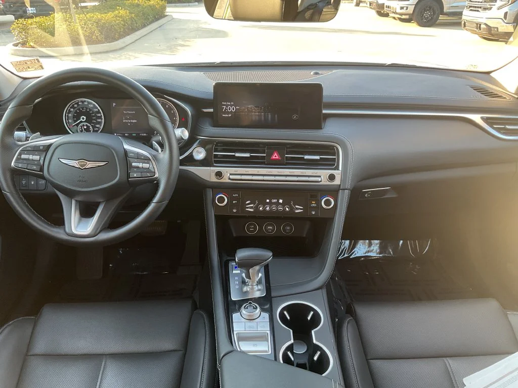 Used 2026 White Genesis 2.5T image 19