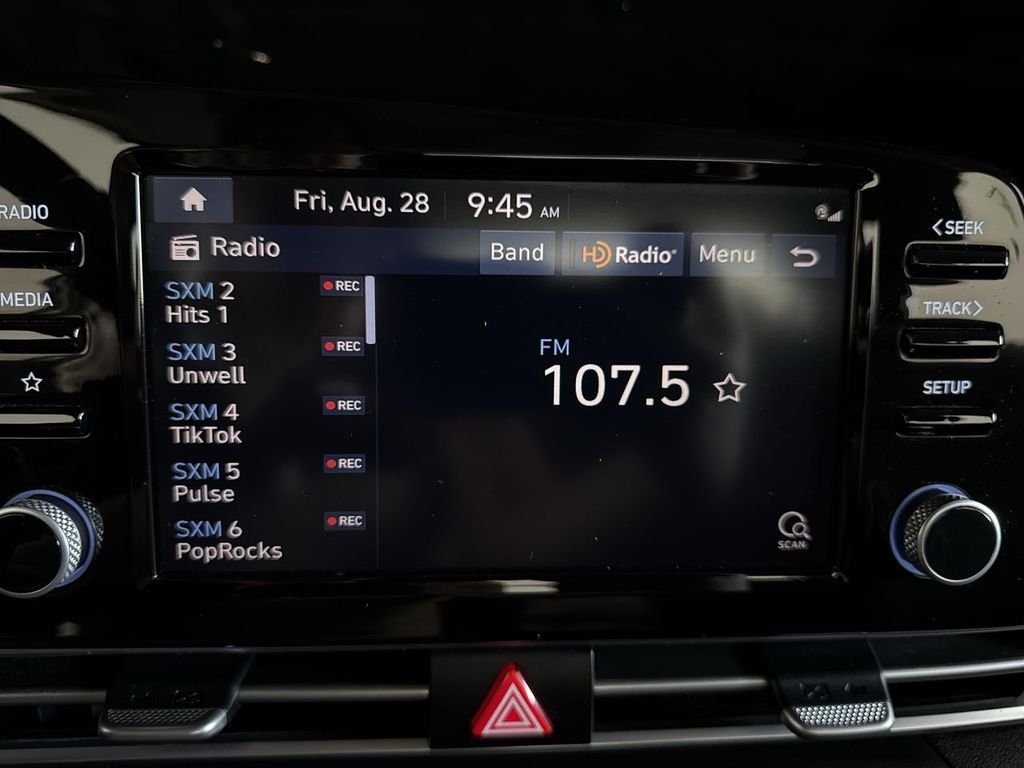 Used 2021 Fluid Metal Hyundai SEL image 27