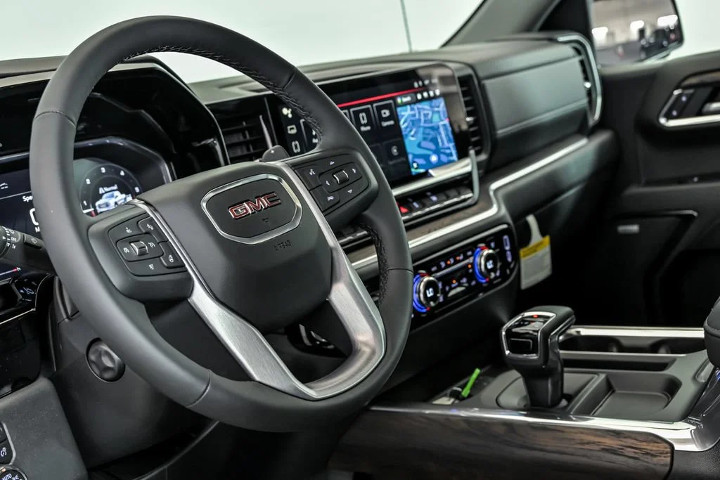 2026 GMC Sierra 1500 SLT - Photo 13