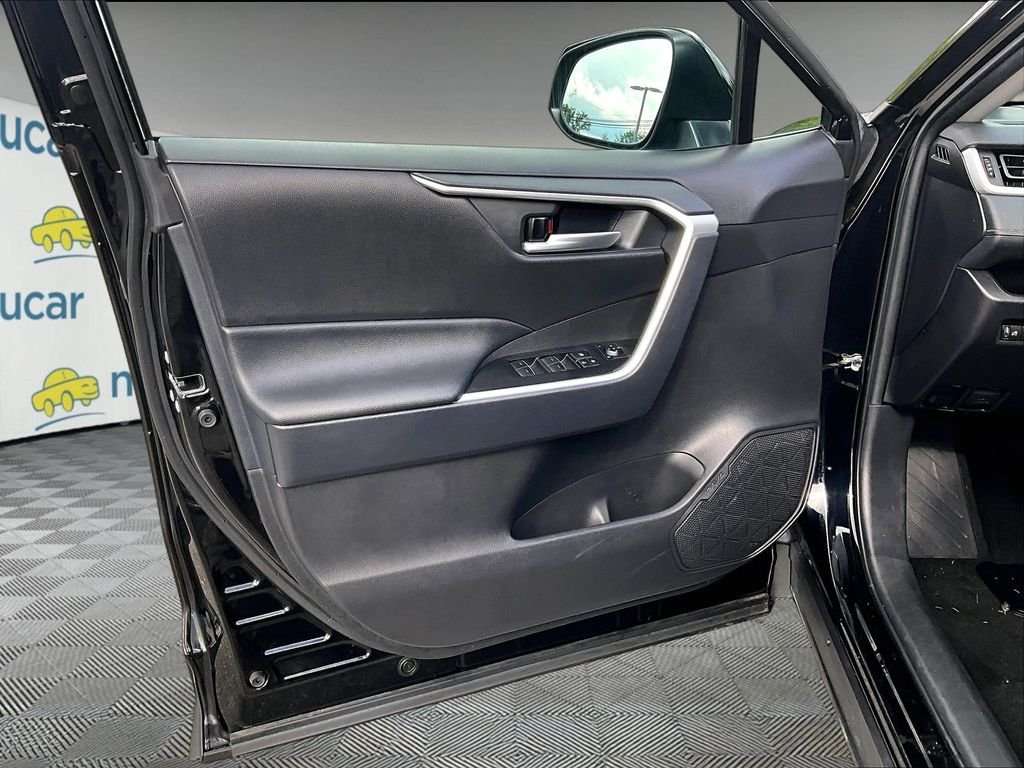 Used 2025 Black Toyota XLE image 9