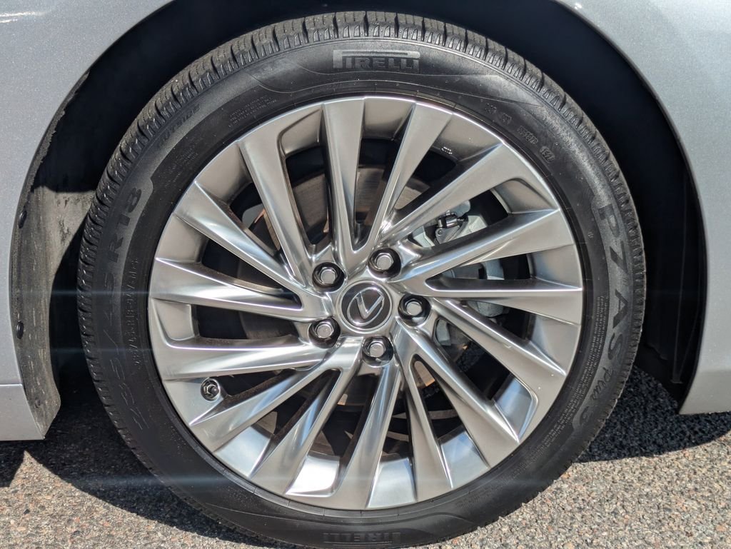 Used 2023 Silver Lexus 300h Luxury image 11